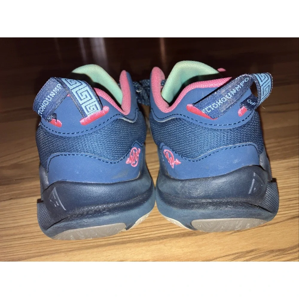 Nike Giannis Immortality 2 Valerian Blue Glow FD0213-400 Size‎ 3.5